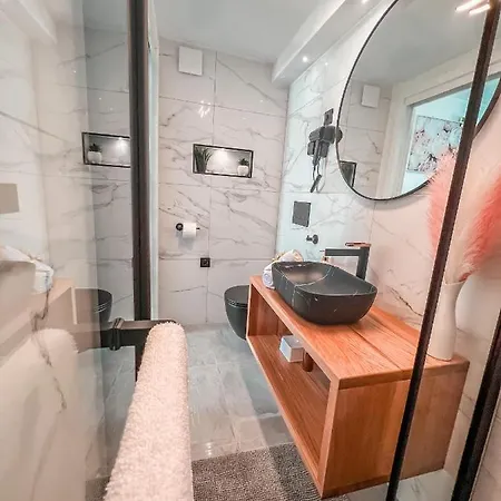 Rum i privatbostad Deluxe 33 *